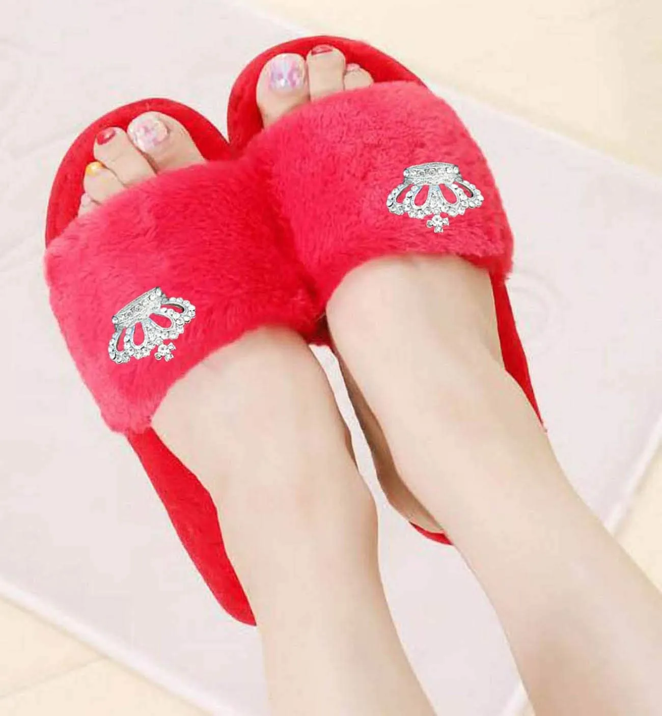 Fashion Fur Slide Slippers for women girl,Bling Rhinestone Crown decoration flat Open Toe sliders plush slippers Slip on Cozy