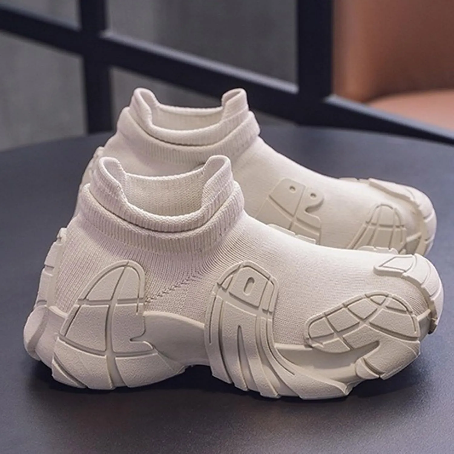 Sneakers for Girls Elastic Knit Breathable Sneakers Kids Lightweight Non Slip Sneakers Outdoor Running Athletic Shoes
