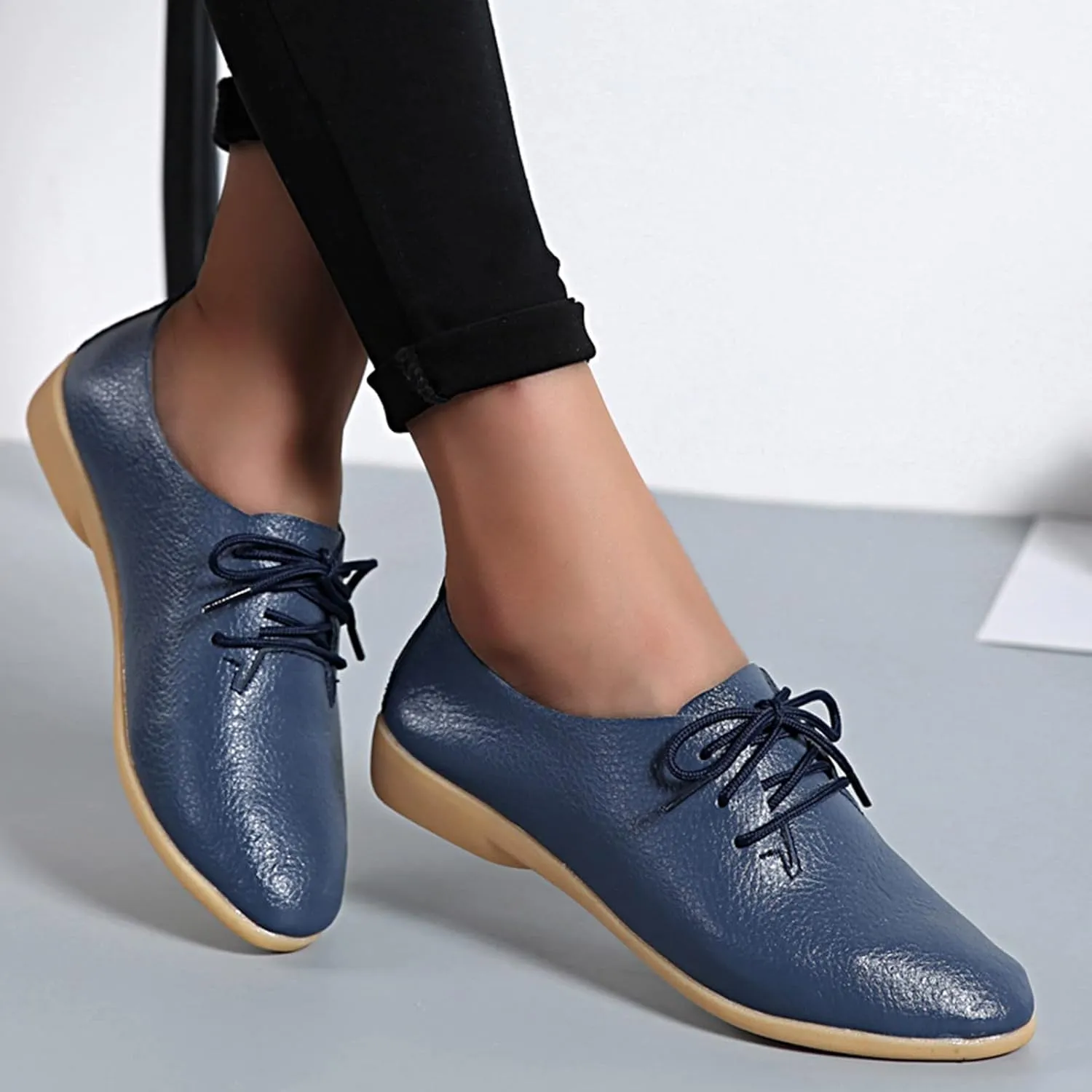 Women's Leather Lace Up Oxfords Sneakers Comfortable Slip-On Business Shoes Dressy Low Heel Walking Shoes Lightweight Breathable Sneakers