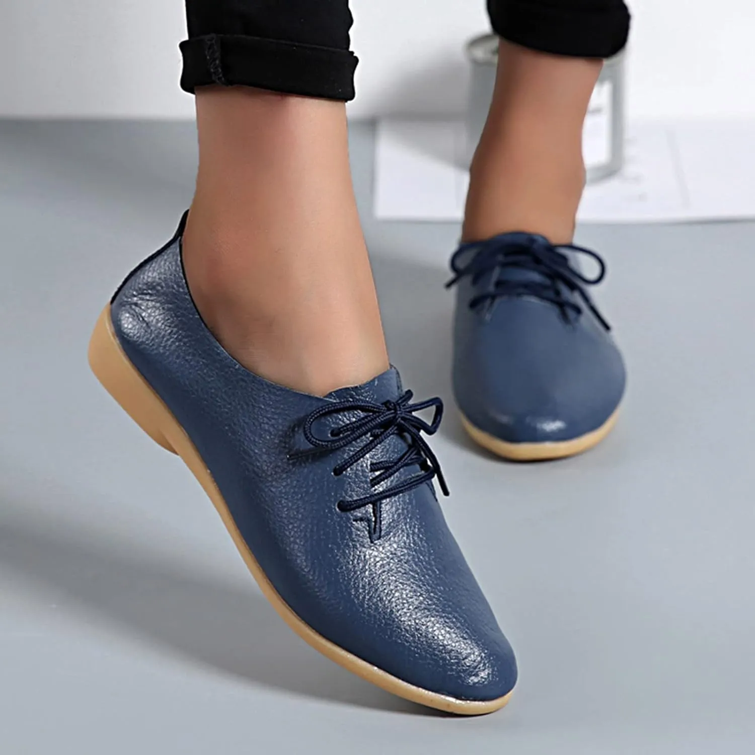 Women's Leather Lace Up Oxfords Sneakers Comfortable Slip-On Business Shoes Dressy Low Heel Walking Shoes Lightweight Breathable Sneakers