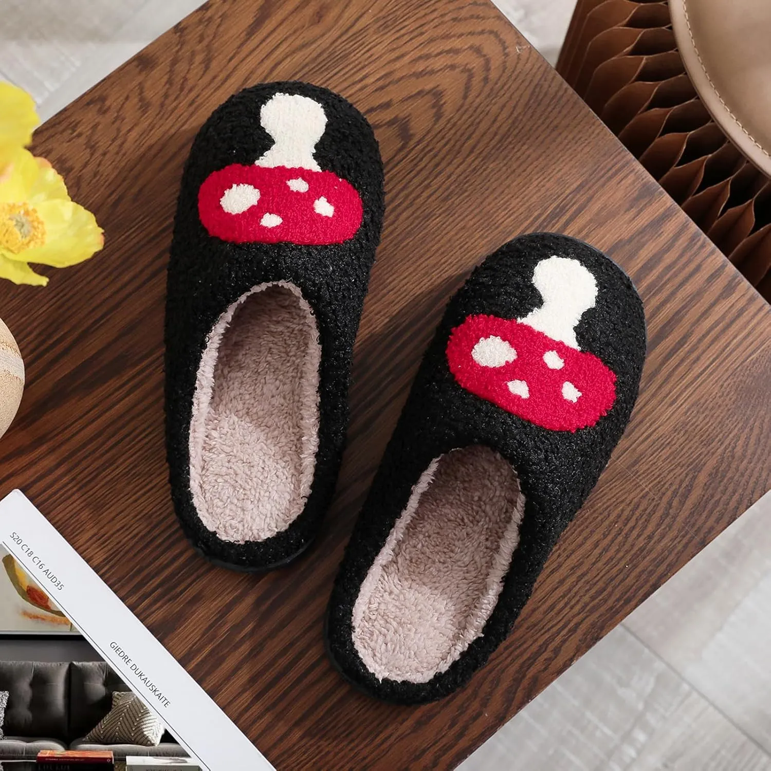 Women's Men's Cute Fuzzy Heart Slippers Memory Foam Fluffy Couple Slippers Cozy House Indoor Outdoor Shoes