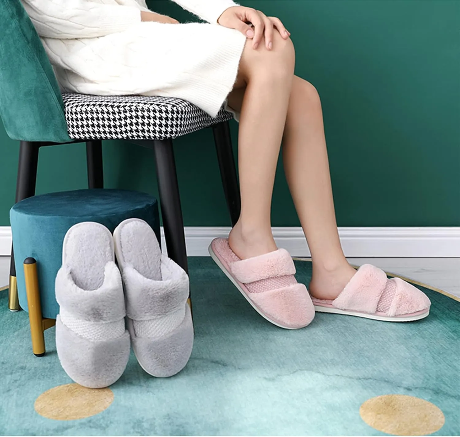 Women's Soft Plush Fluffy House Slippers Memory Foam, Comfy Fuzzy Non-Slip Indoor/Outdoor Slippers for Women, Cozy Warm Winter Slip-on Womens Home Bedroom Slippers with Anti-Skid Outsole